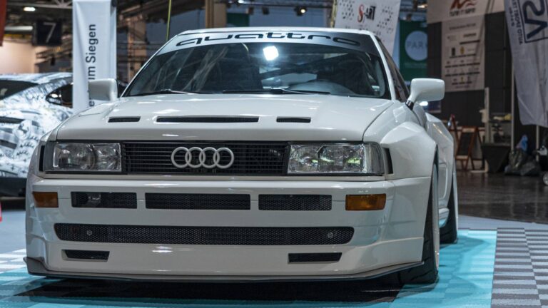Audi A4 Motor Sport con preparazione tuning e racing kit originale, by itamia